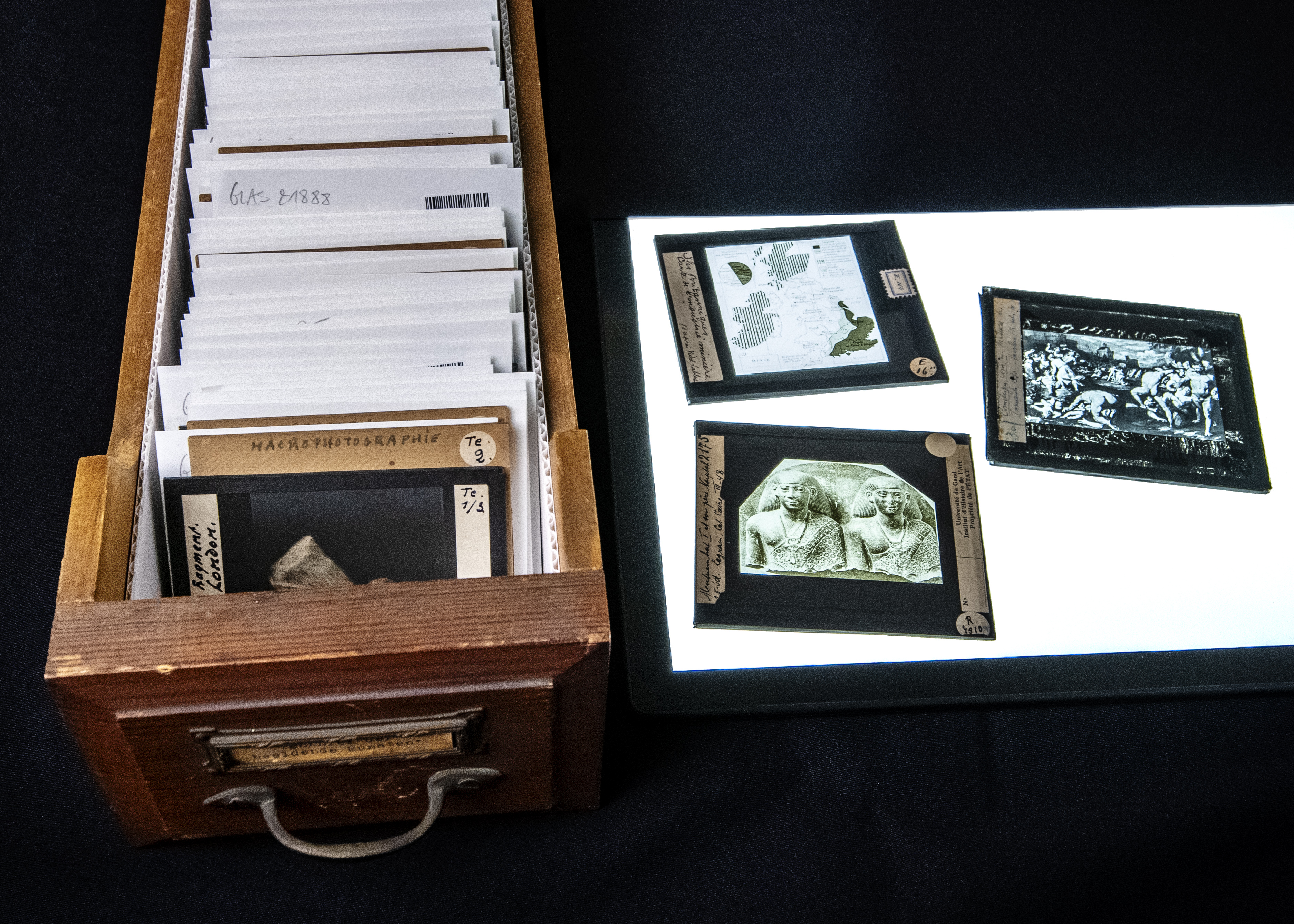 The glass plate collection containing over 60.000 glass plates spanning various collections and faculties, used in the AI metadating project Glashelder.